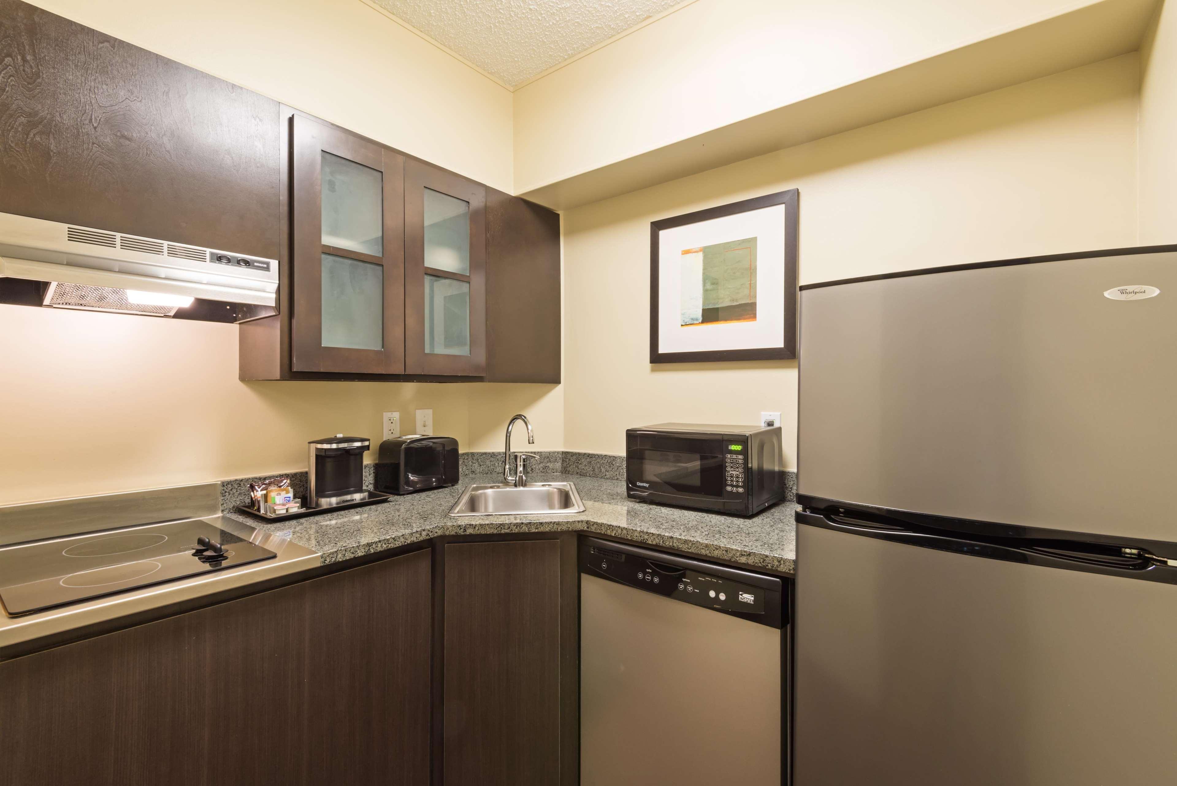 Doubletree Suites By Hilton Austin Downtown Capitol Экстерьер фото